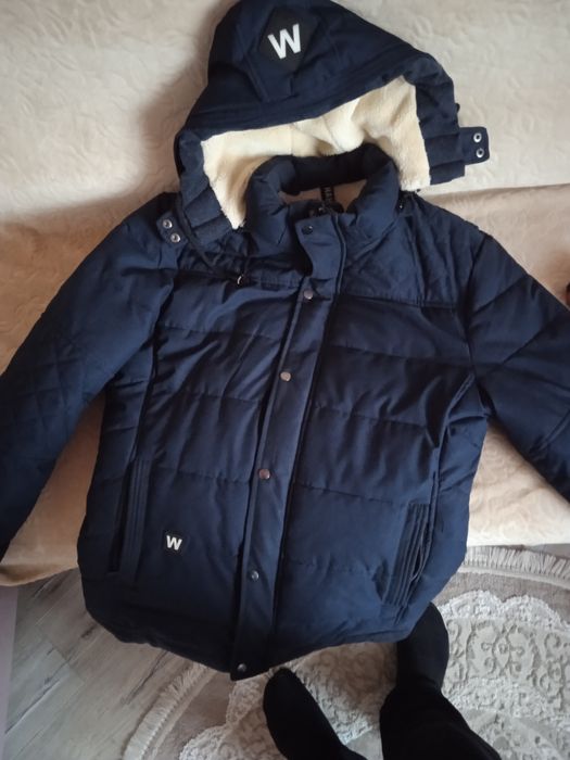 Тепла зимова куртка