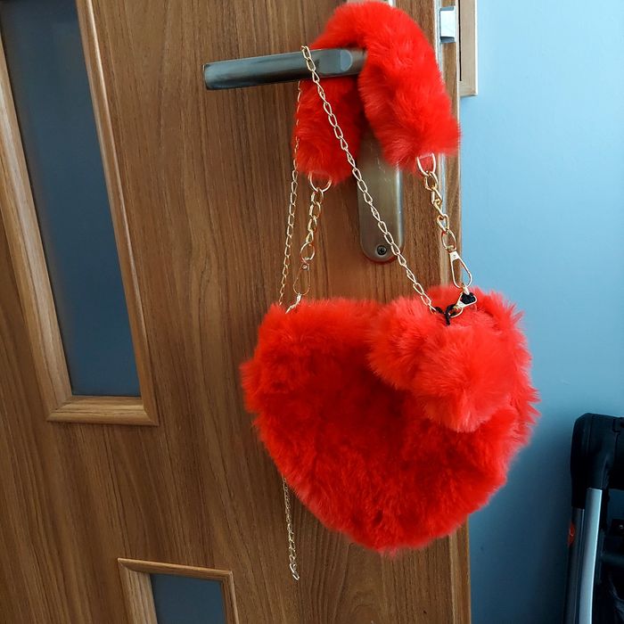 Walentynki czerwona torebka serce z milutkiego futerka miś