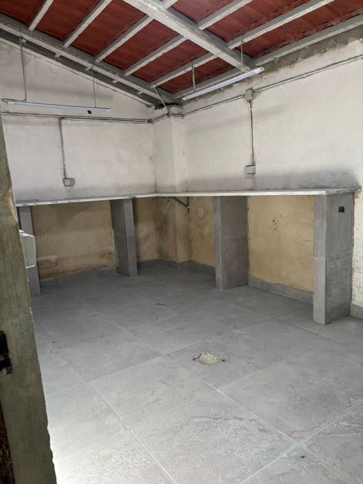 Armazém e Terreno 670m2