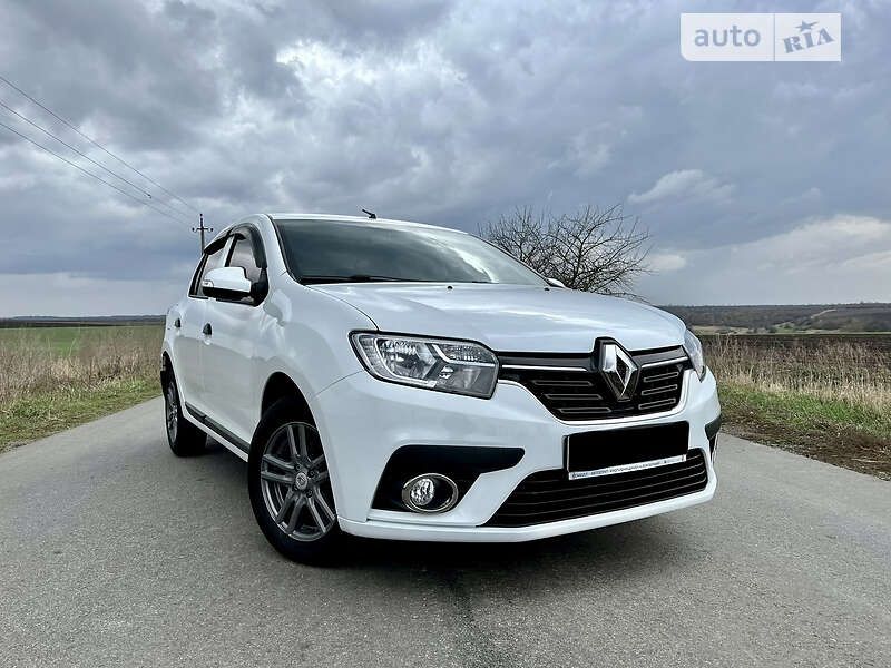 Лобовое стекло Рено Логан 2 Renault Logan II скло ветровое