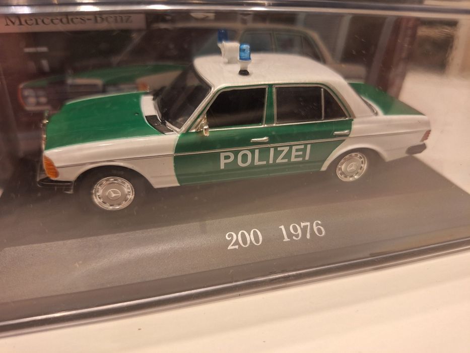 DeAgostini  Mercedes 190E 2.3 - 16 Senna i inne [1/43]