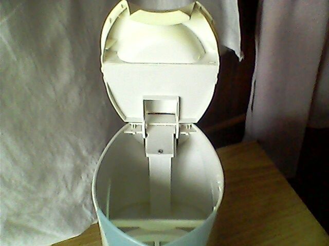 Электрочайник и контактные элементы