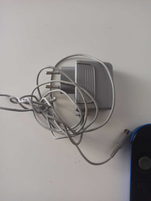 Nintendo 2ds chipada C/cartão 4GB