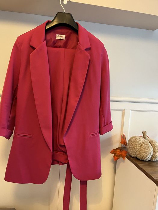 Sprzedam garnitur Damski