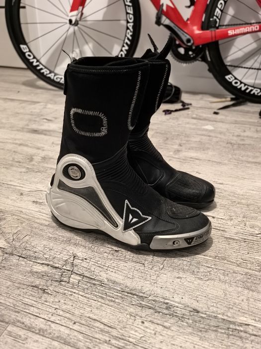 Dainese axial 42