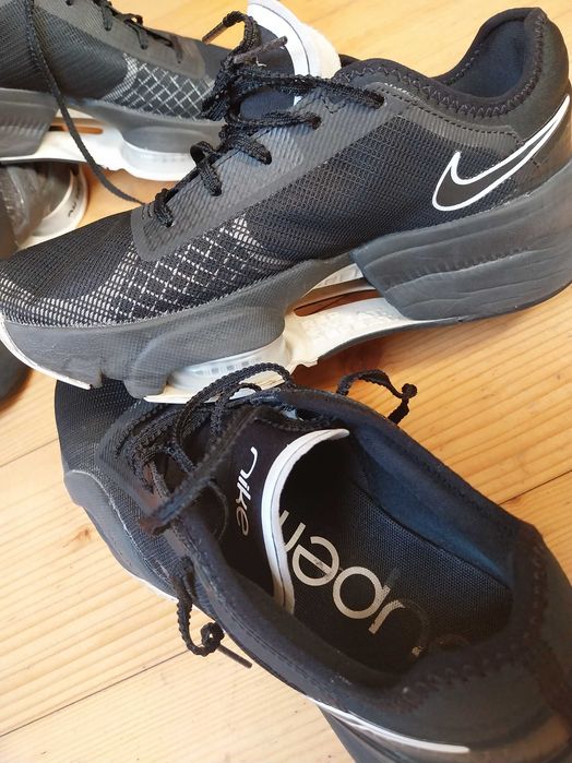 Okazja!! 2 pary butów w idealnym stanie NIKE.