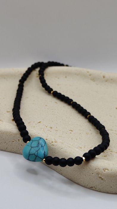 Naszyjnik handmade z onyksem, turkusem, hematytem pozłacanym i stalą nierdzewną