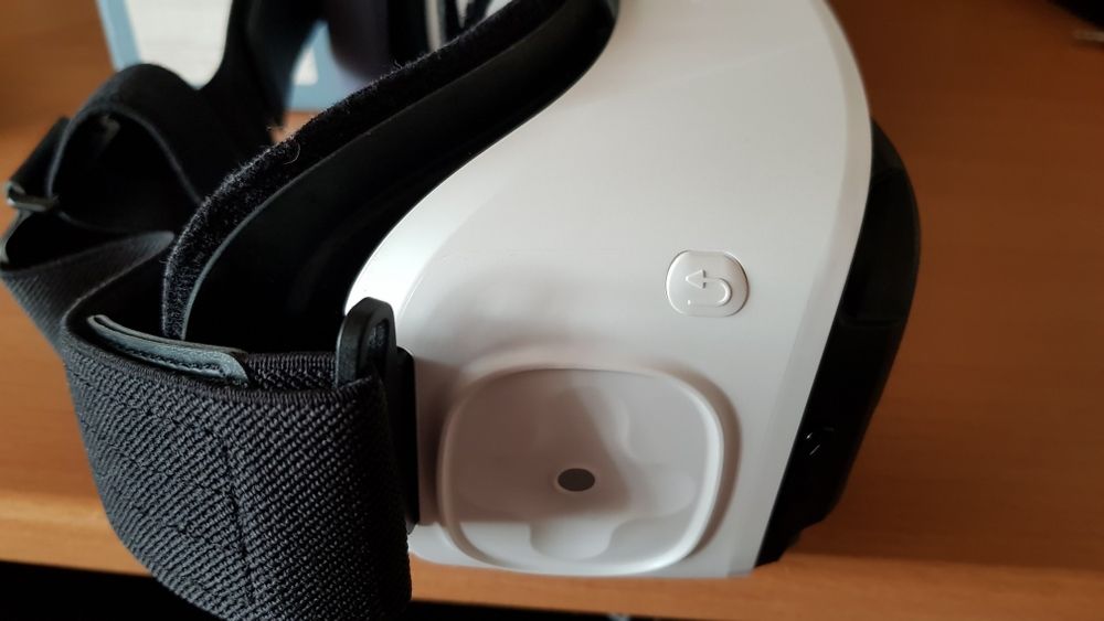 Продам очки Samsung Gear vr Oculus оригинал.