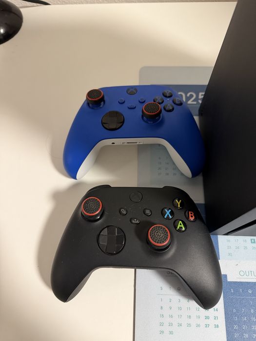Xbox Series X 1TB como nova.