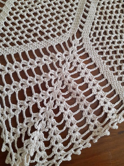 Napperon grande  em crochet.