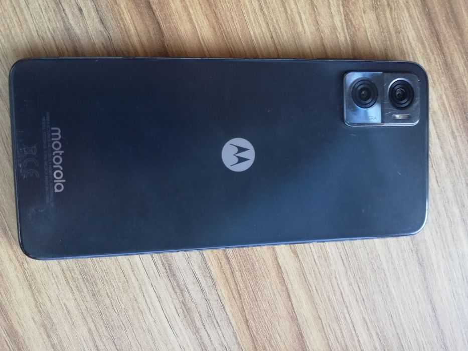 Smartfon Motorola e22i