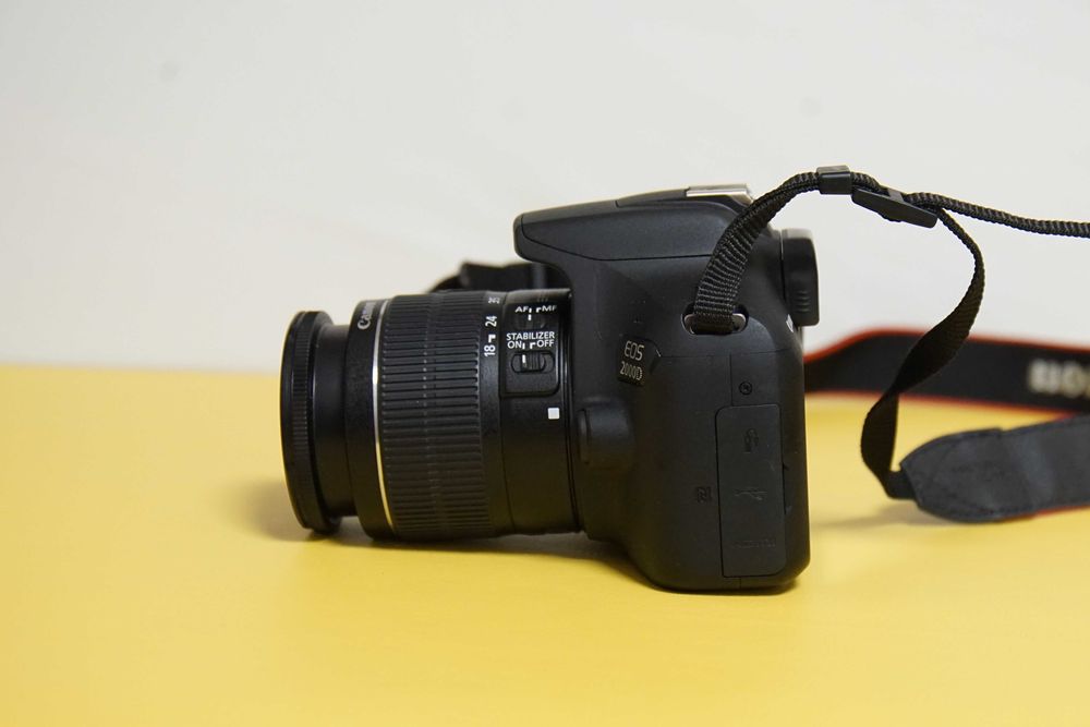 Canon 2000D + 18-55 IS! TYLKO 1,5k zdjęć! Jak Nowy!