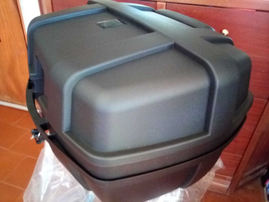 Top case 47Lt.Tipo Givi Trekker c/ encosto