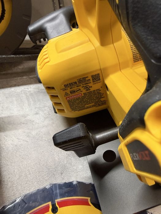 DeWALT 165/184mm 20/60Vmax дискові пили DCS565/570/573/577/578 США