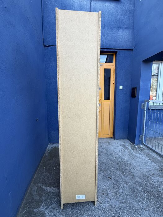 Regał Ikea Billy z drzwiczkami seria 2020 r.