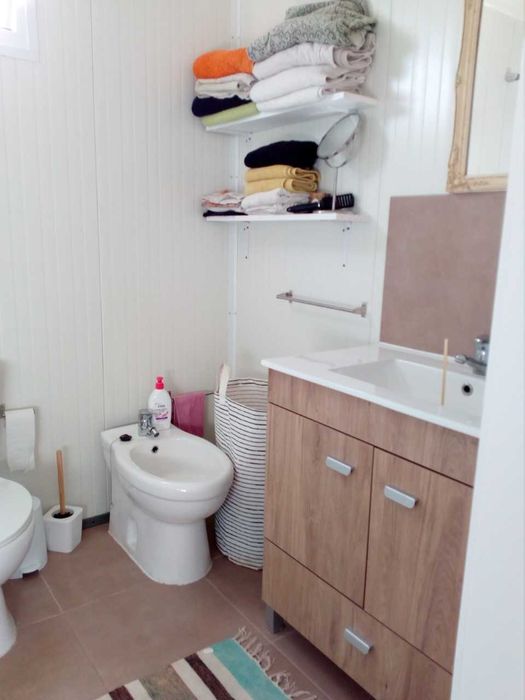 Contentor quarto e wc