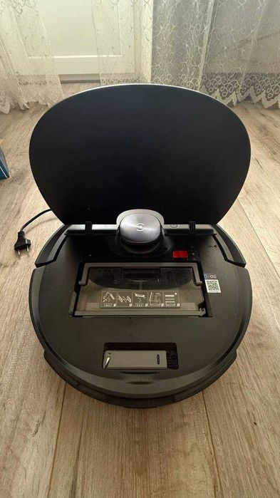 Робот-пилосос миючий ECOVACS Deebot OZMO