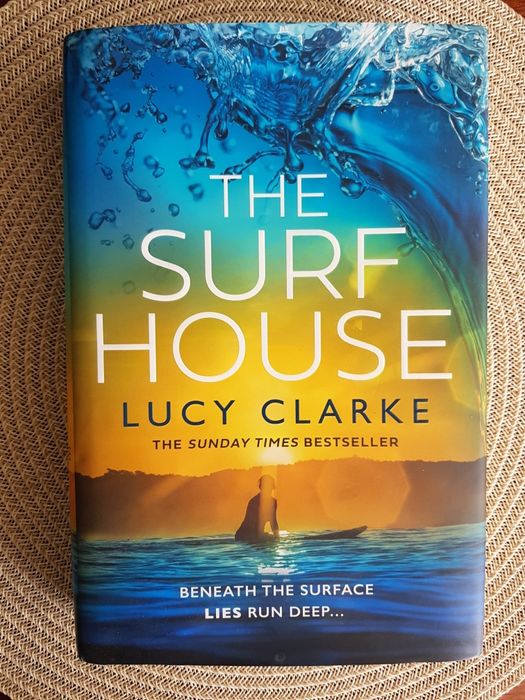 "The surf house", Lucy Clarke