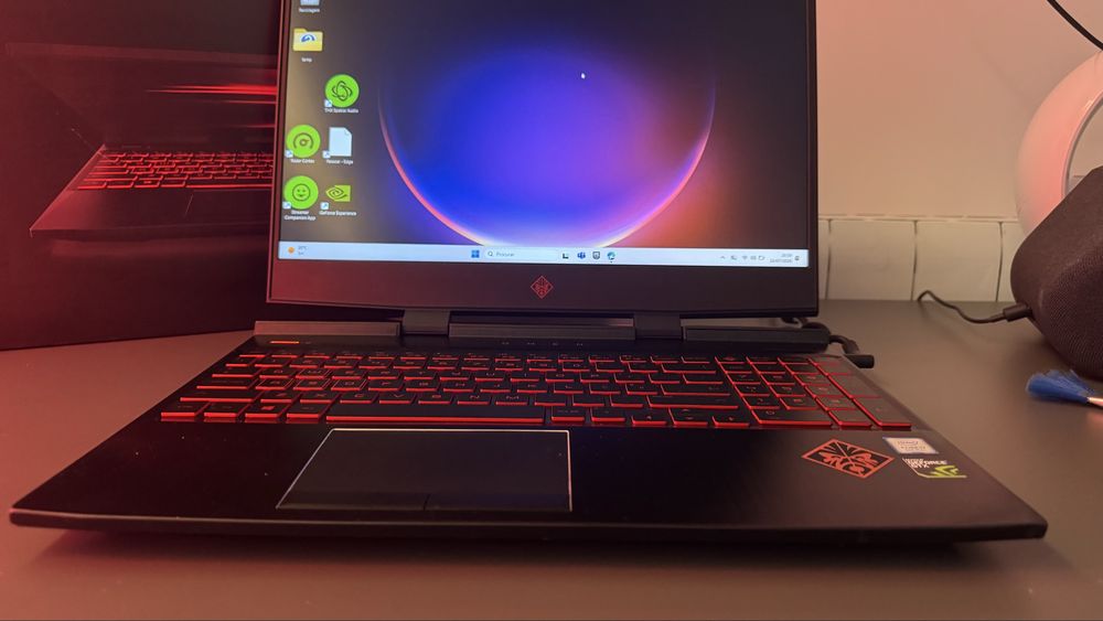HP OMEN 15 Gaming | Intel Core i7-8750H | 16GB RAM I NVIDIA GeForce GTX 1050 | SSD + HDD