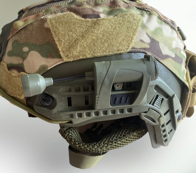 Ліхтар на військовий шолом олива Тактичний ліхтар фонарик на каску