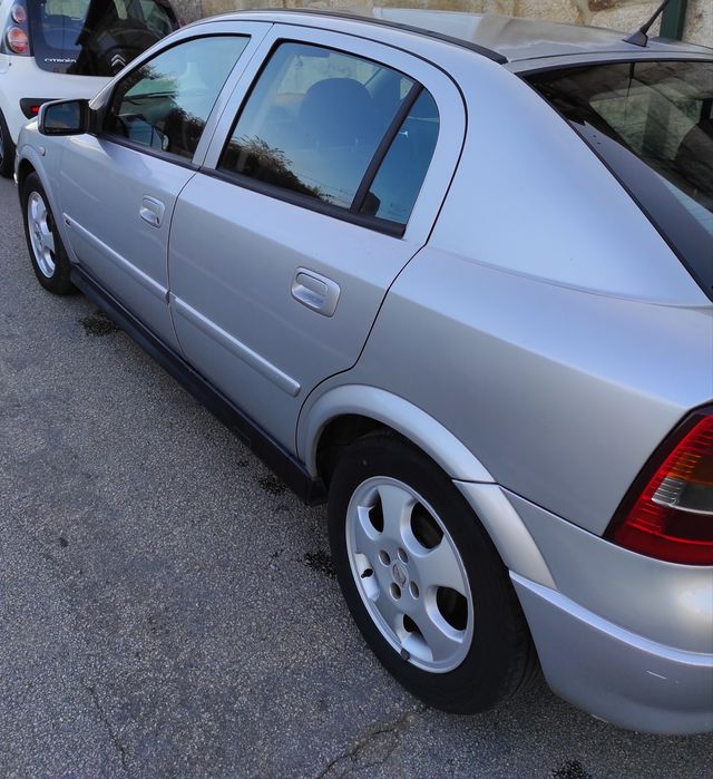 Opel Astra — fotografia 2