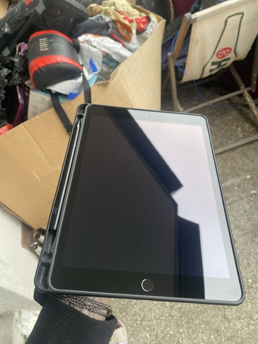 Tablet Apple Ipad 10.2 (9 gen) 64gb WiFi zestaw rysik etui