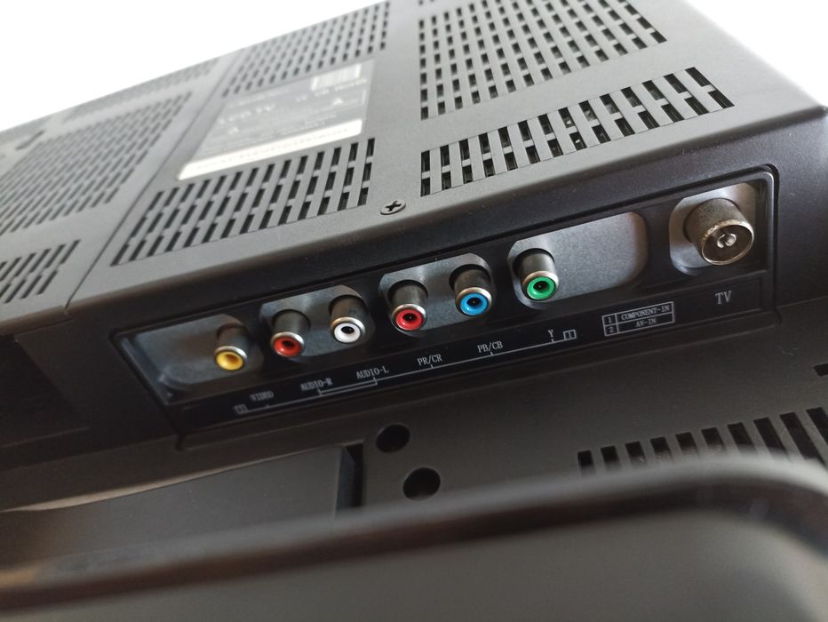 LCD TV CROWN modelo 1610/41