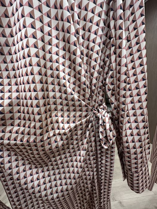 Шовкова сукня cher17 зі складками, розмір М