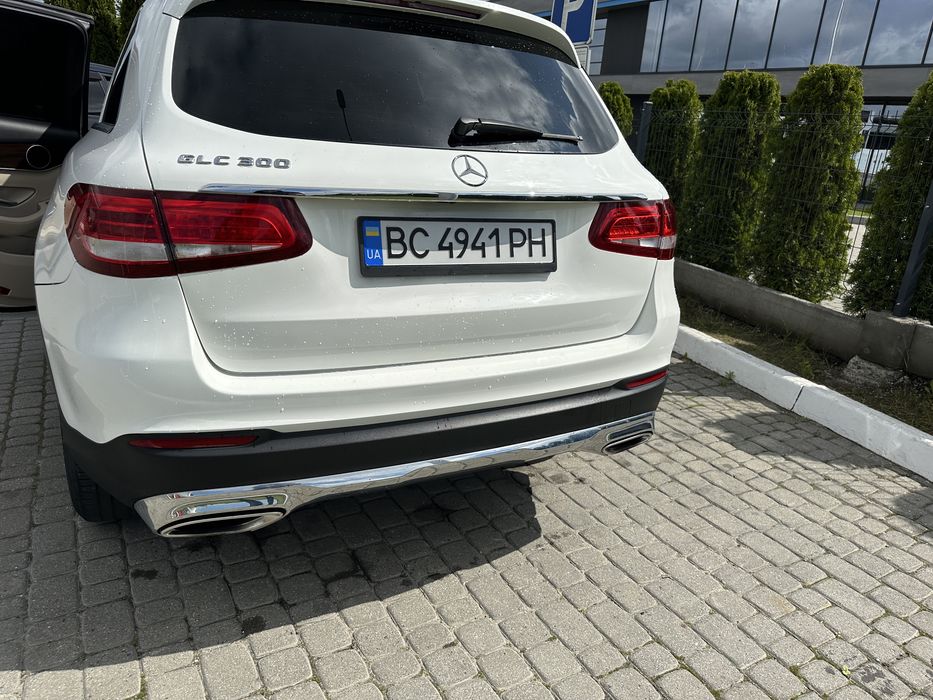 Mercedes-Benz GLC 300 2019 рік