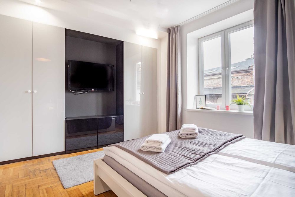Duży apartament na Starym mieście : 2 sypialnie : 2 łazienki
