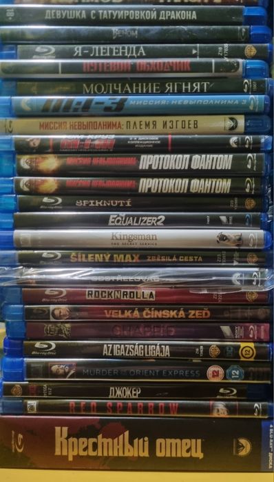 Blu ray фільми,всі диски ліцензія,і всі мають переклад.