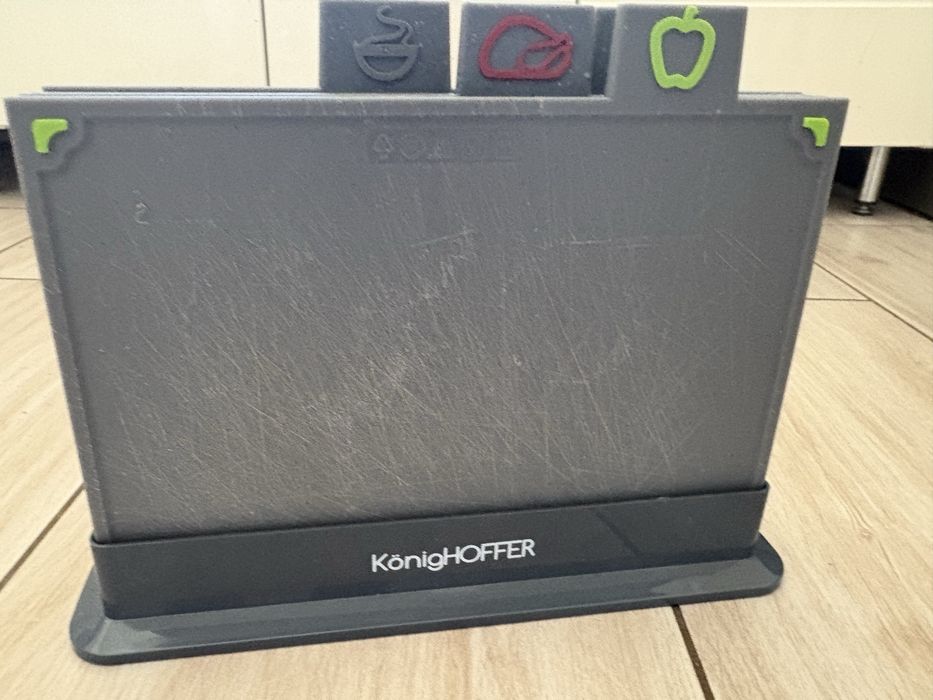 Zestaw 4 desek do krojenia ze stojakiem Konighoffer