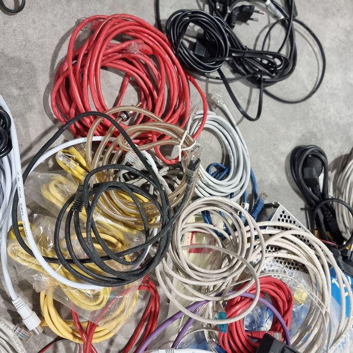 Diversos cabos audio video rede