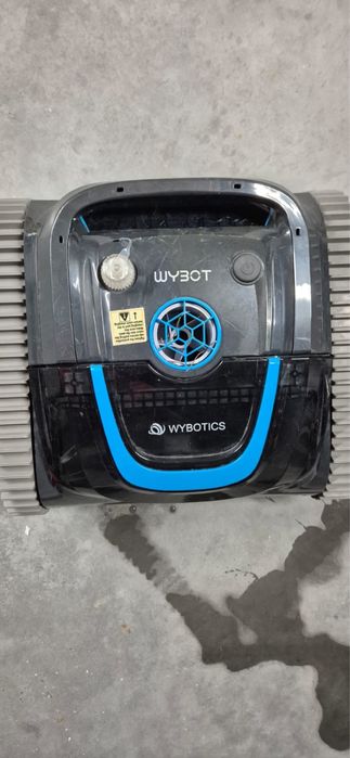 Odkurzacz basenowy, robot basenowy wybotics 200