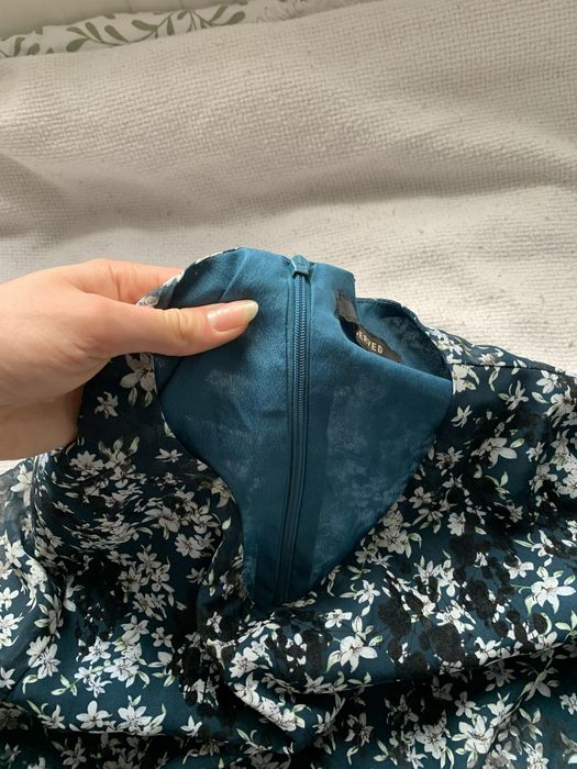 Piekna sukienka w kwiatki, 42