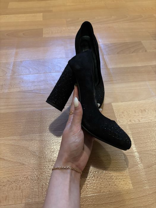 Туфлі із стразами