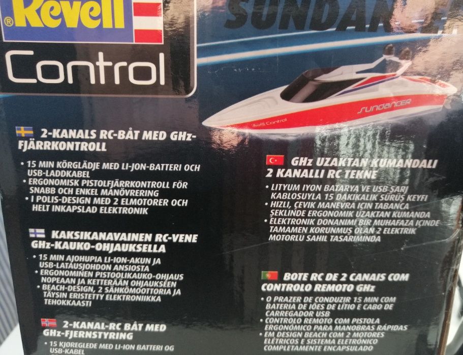 Barco miniatura RC , com controlo remoto - Revell
