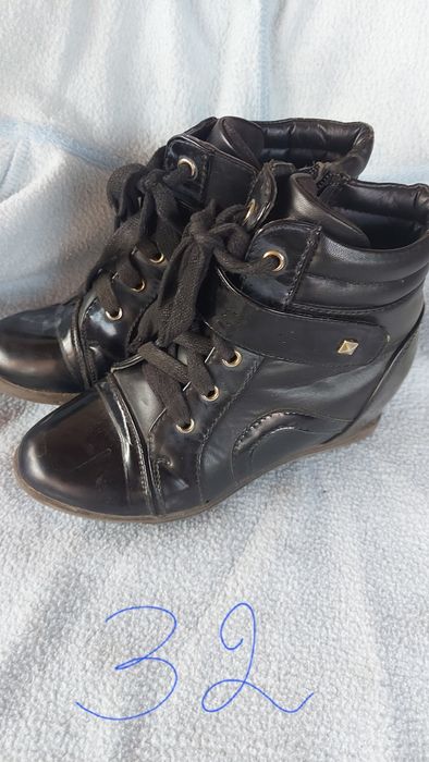 Віддам взуття дитяче