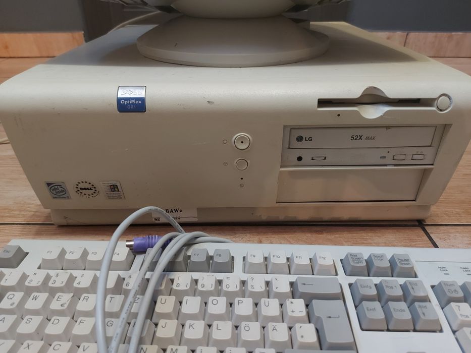 Komputer stacjonarny Dell