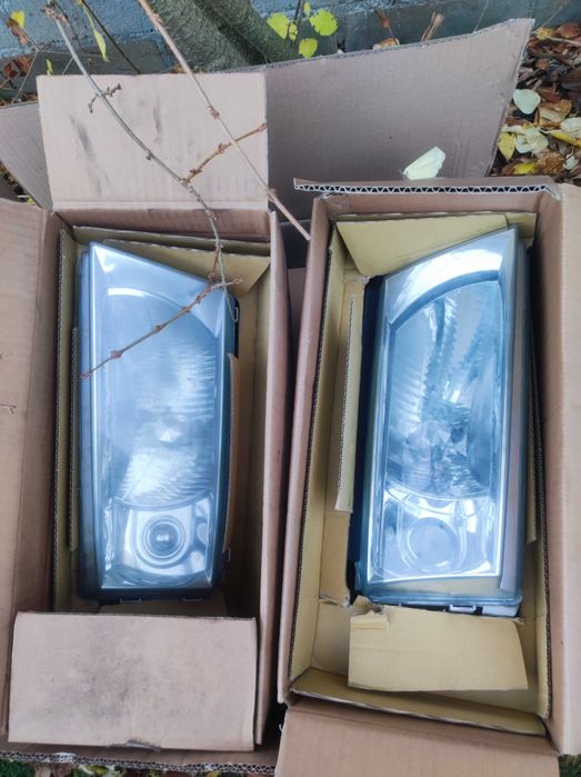 Skoda Octavia 01-10 Reflektory Przednie Lampa