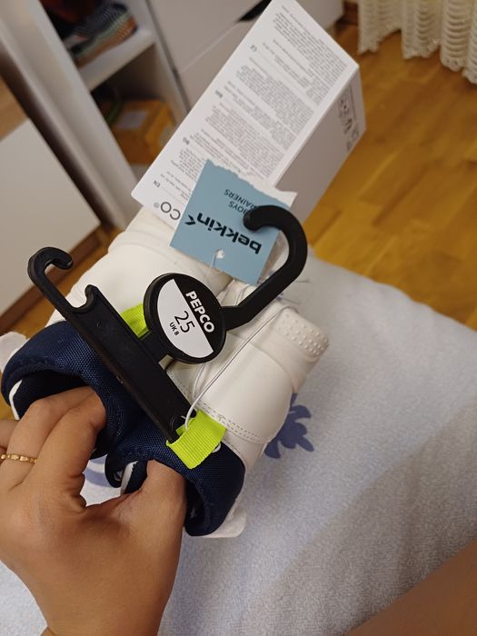 Кросівки, весна-осінь