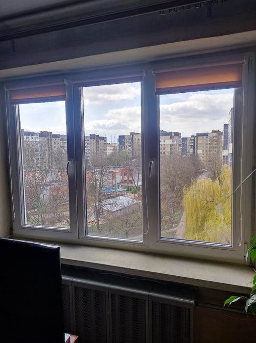 Миття вікон вітрин балконів