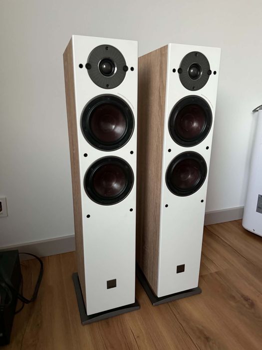 Oberon Dali 5 light oak