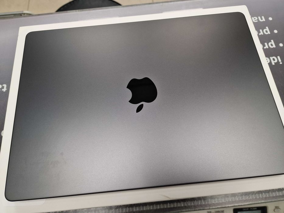 Macbook PRO 14 2024/ M4/ 16GB DDR5/ 512GB/ 2 cykle! Space Black/ Gr A-