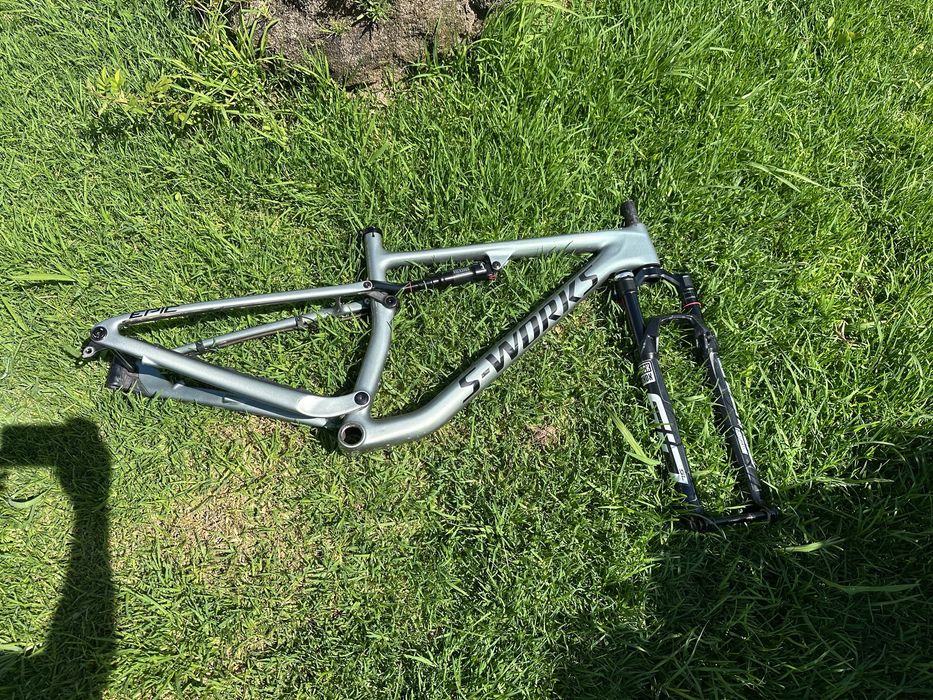 Quadro Specialized S-Works Epic 7 / Epic (Tamanho M) + Suspensão RockShox SID Flight Attendant 110mm