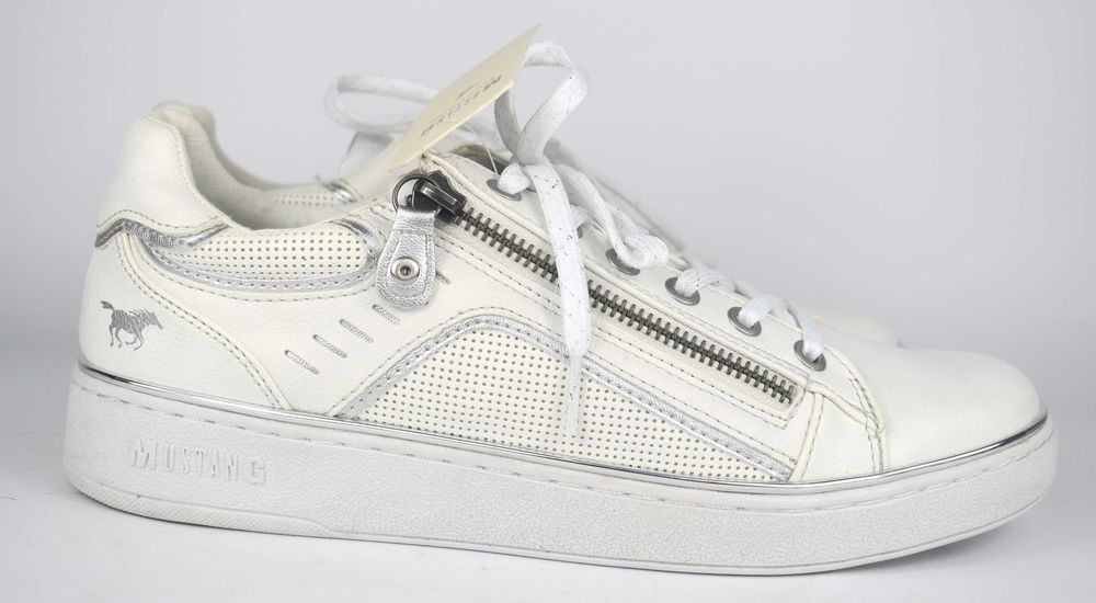 Nowe sneakersy Mustang roz. 39