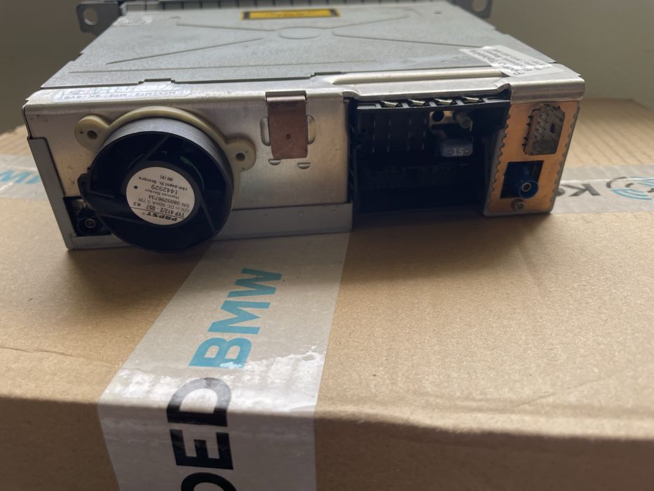 Bmw radio original  gps ccc  mask  E91 E90 E82 E84 E88 E87 E81