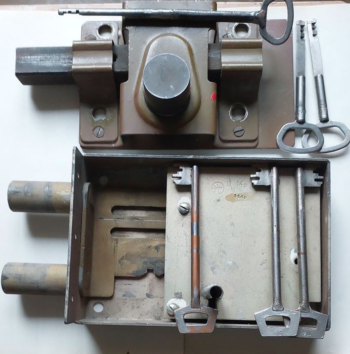 Замки гаражные СССР, Луганск и Жолтые Воды