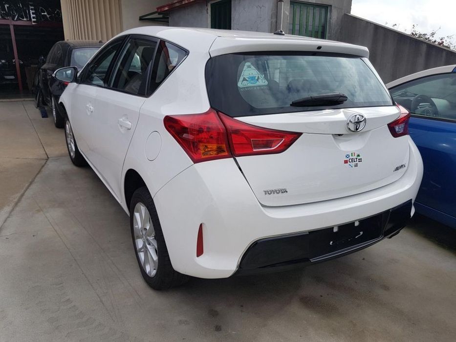 Toyota Auris 2015 para peças