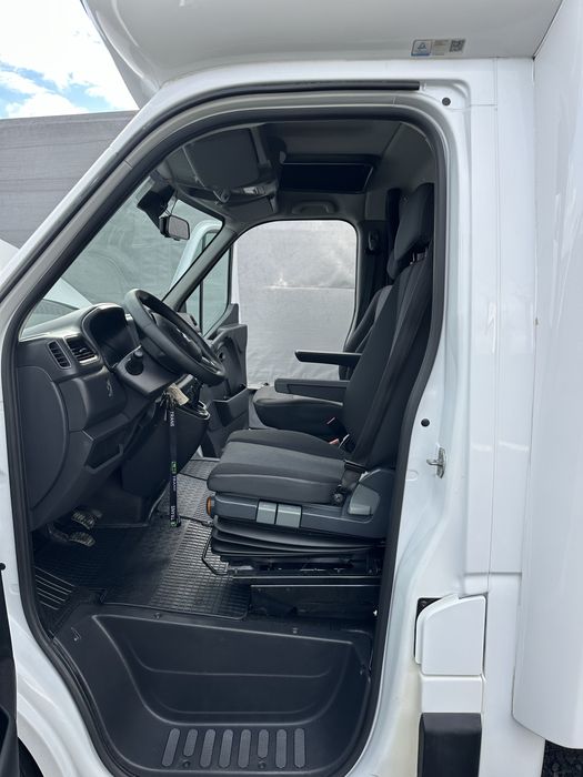 Renault Master 2020 10 Palet